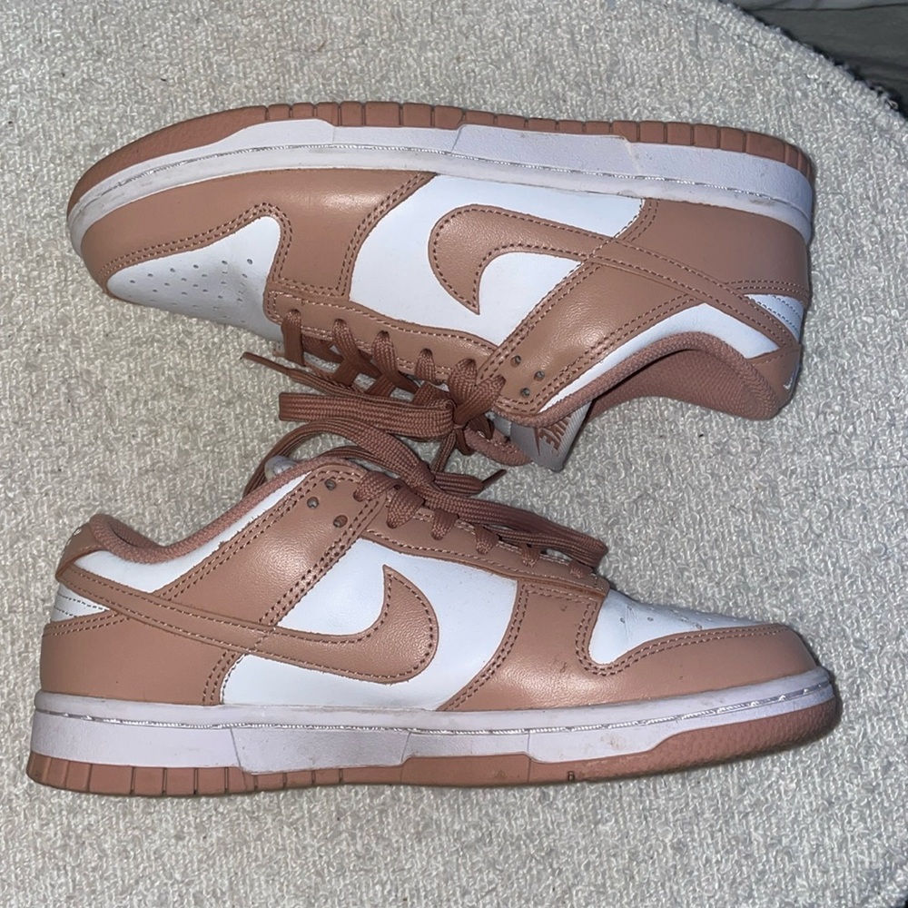 Nike low dunks - size 6.5